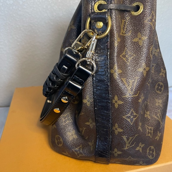 🔥Vintage LOUIS VUITTON Petit Noe Drawstring Shoulder Bag Monogram Leather - Picture 9 of 14